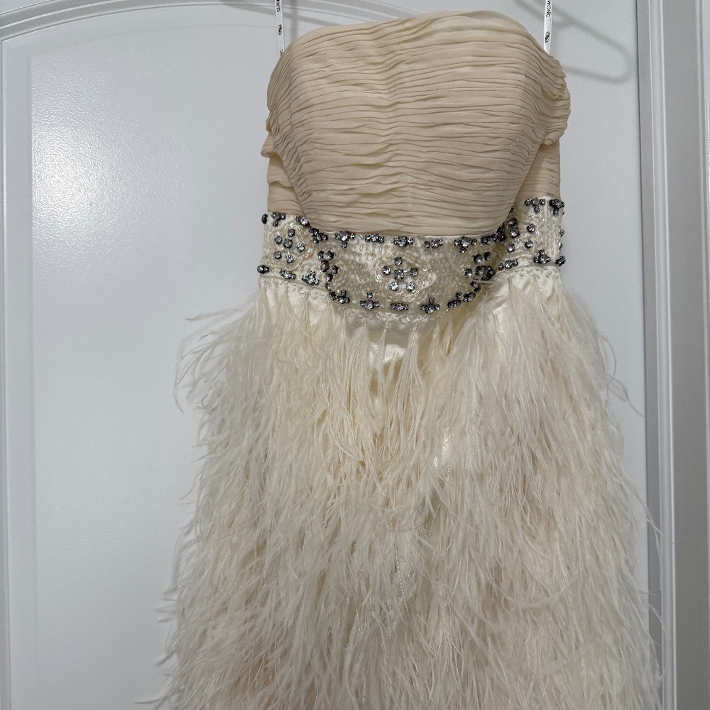 Sue Wong Strapless White Silk Blend Ostrich Feather Dress Size 4